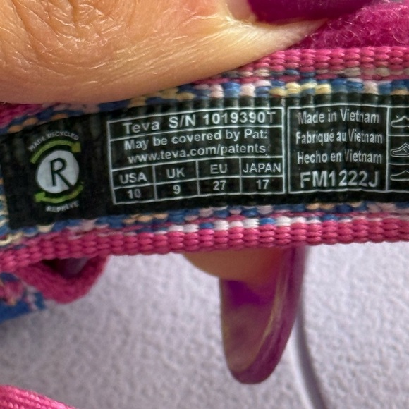 🔥Teva Sandals with Pink and Blue Straps🔥 - Picture 3 of 4